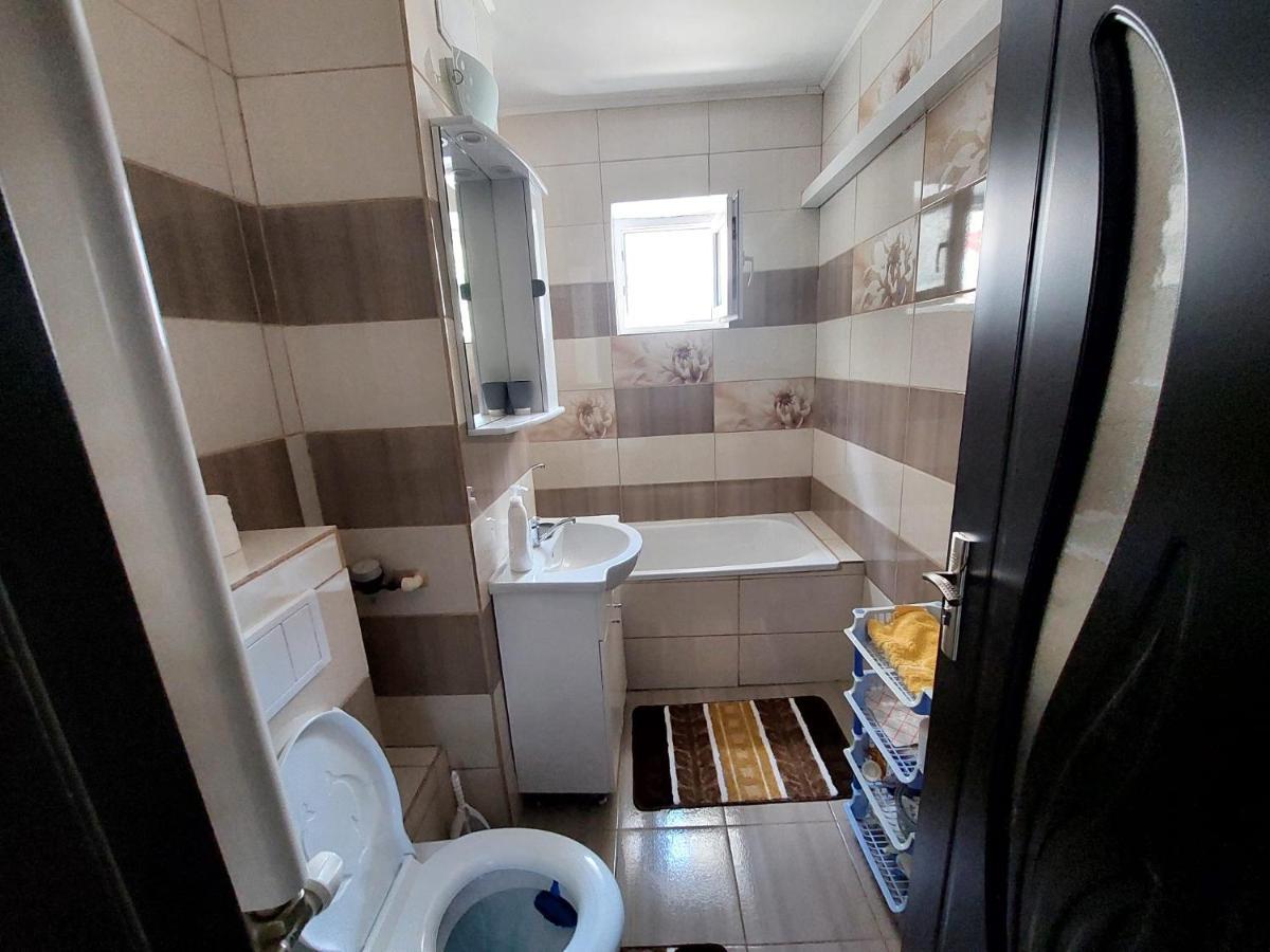 Apartament Beatrice Apartment Navodari Ngoại thất bức ảnh